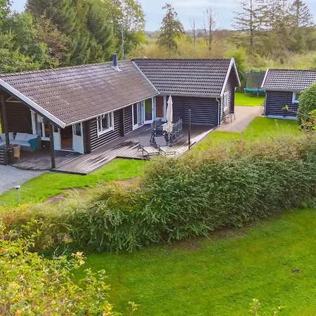 Hjorthung - 2km From The Sea By Interhome