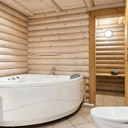 Hjorthung - 2km From The Sea By Interhome Højby