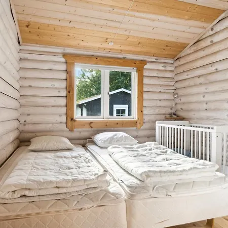 Hjorthung - 2km From The Sea By Interhome *